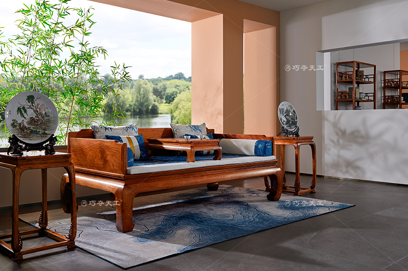 三屏风独板围子罗汉床