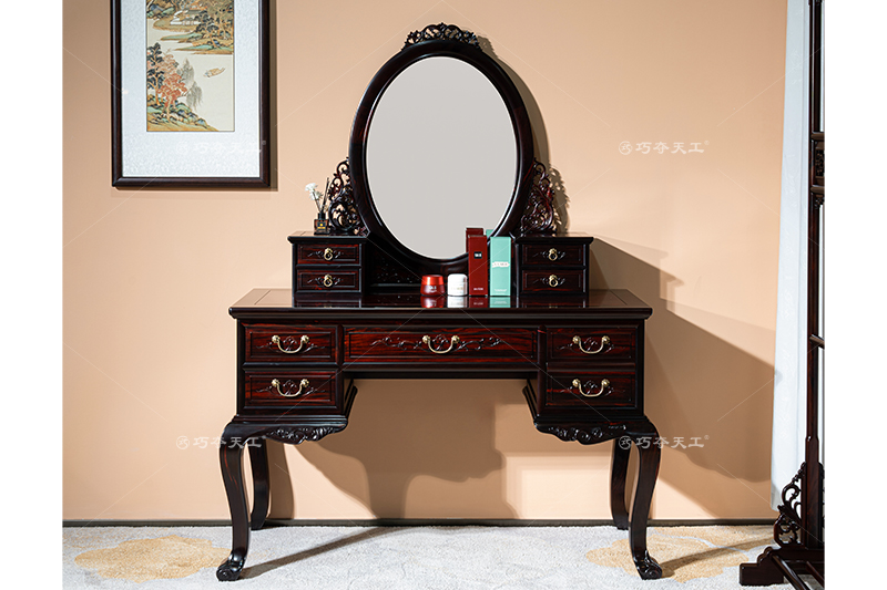101梳妆台