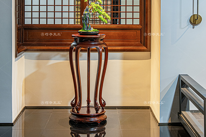 高束腰五足圆香几